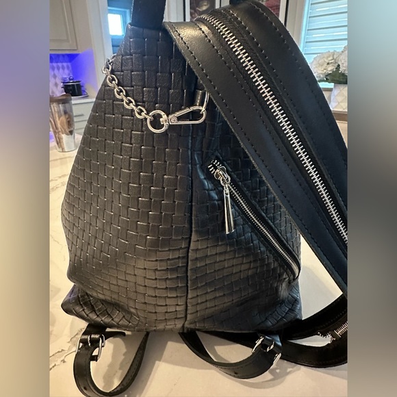 Women’s leather backpack-purse main image 8